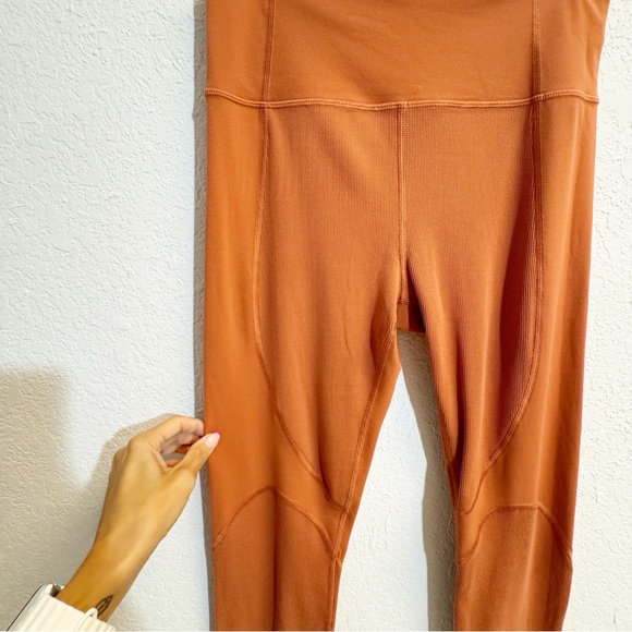 Athleta Rust Rise Up Rib 7/8 Yoga Fitness Pant Med Tall - Picture 4 of 10